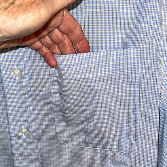 Men’s Banana Republic Light Blue Checkered Dress Shirt - Picture 8 of 10